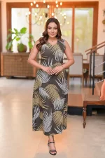 Marigold Sleeve Less Maxi Dress Green - Image 5